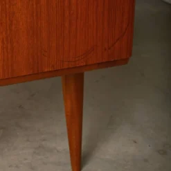 Buffet ou haut buffet Gunni Omann en teck pour Omann Jun Møbelfabrik, Danemark.
