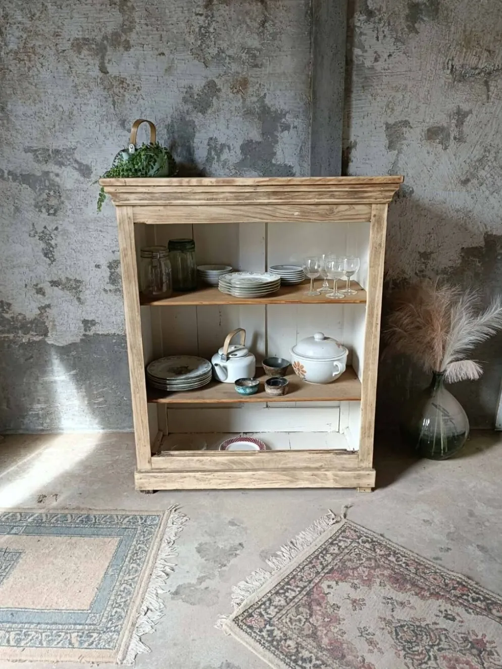 Buffet ouvert en bois