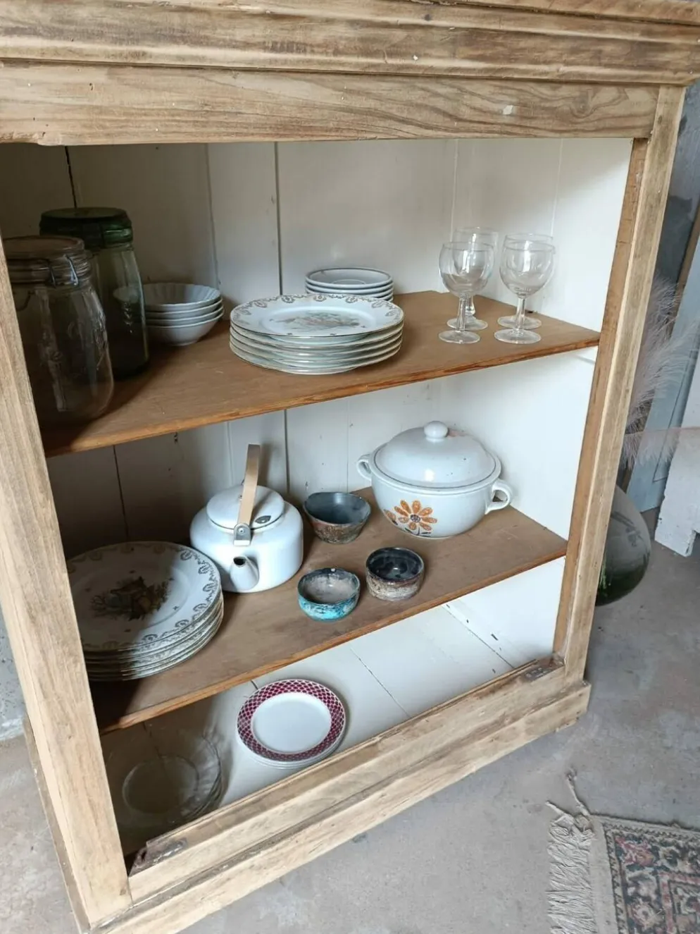 Buffet ouvert en bois