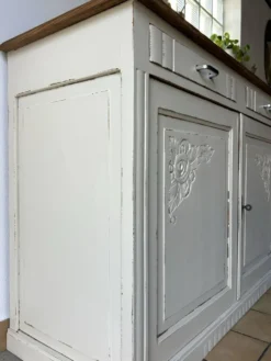 Buffet parisien ancien rénové