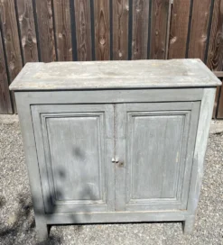 Buffet parisien en bois ancien gris