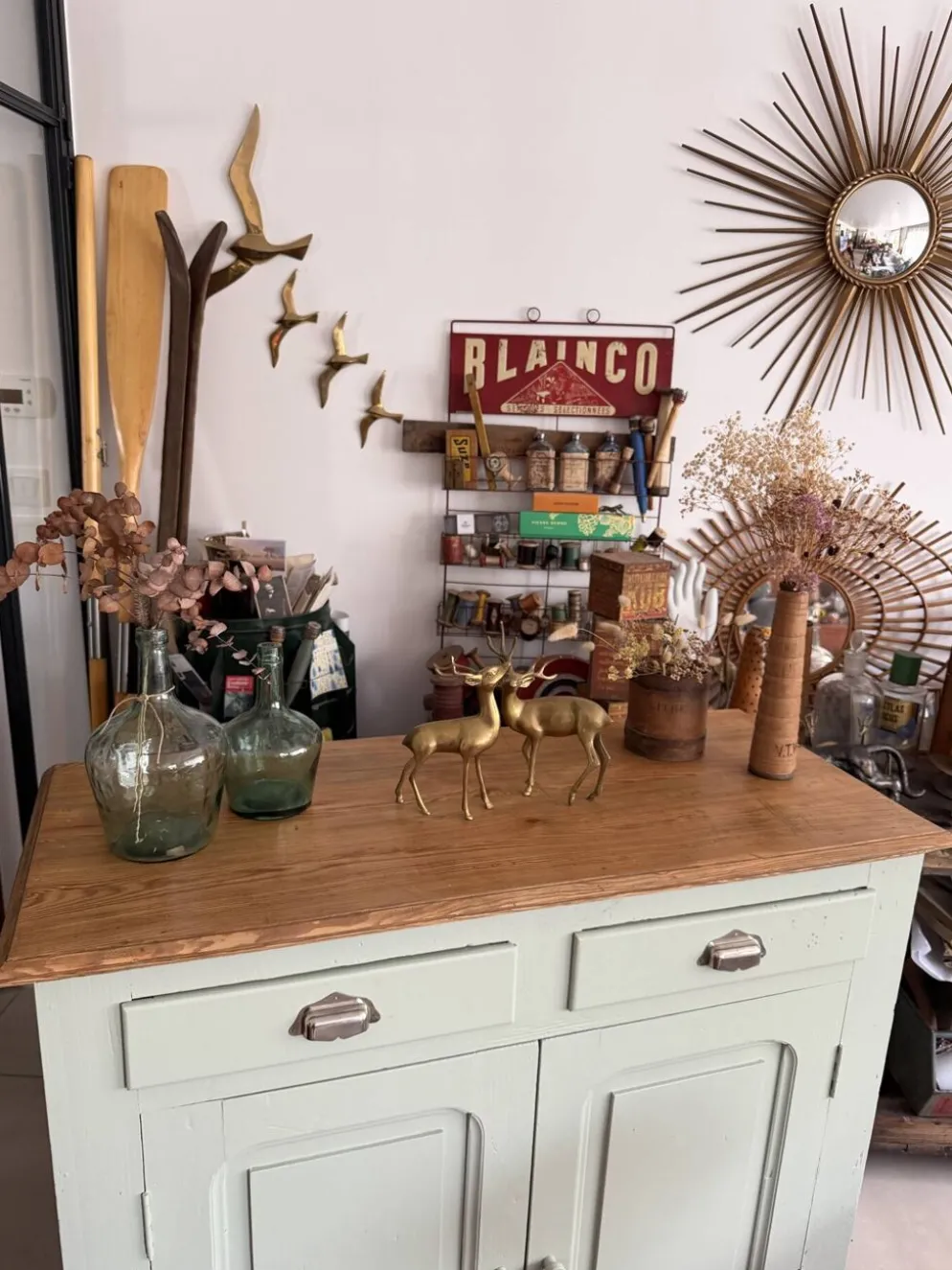 Buffet parisien vert amande vintage