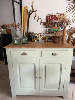 Buffet parisien vert amande vintage