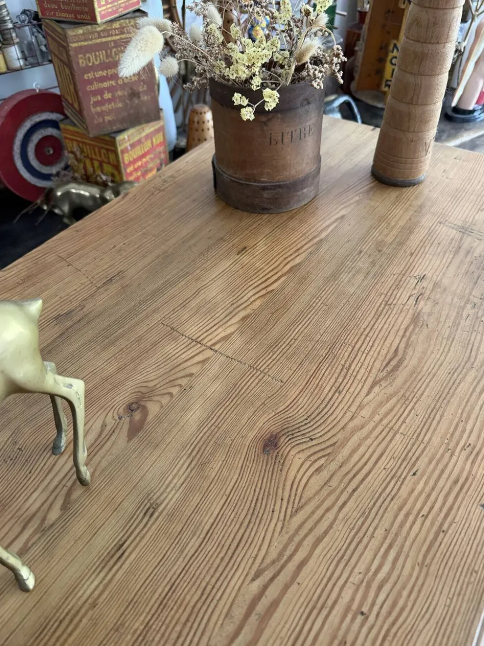 Buffet parisien vert amande vintage