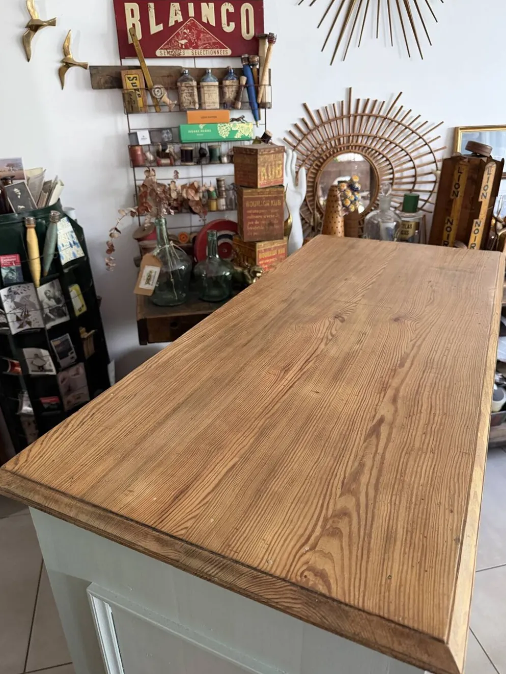 Buffet parisien vert amande vintage