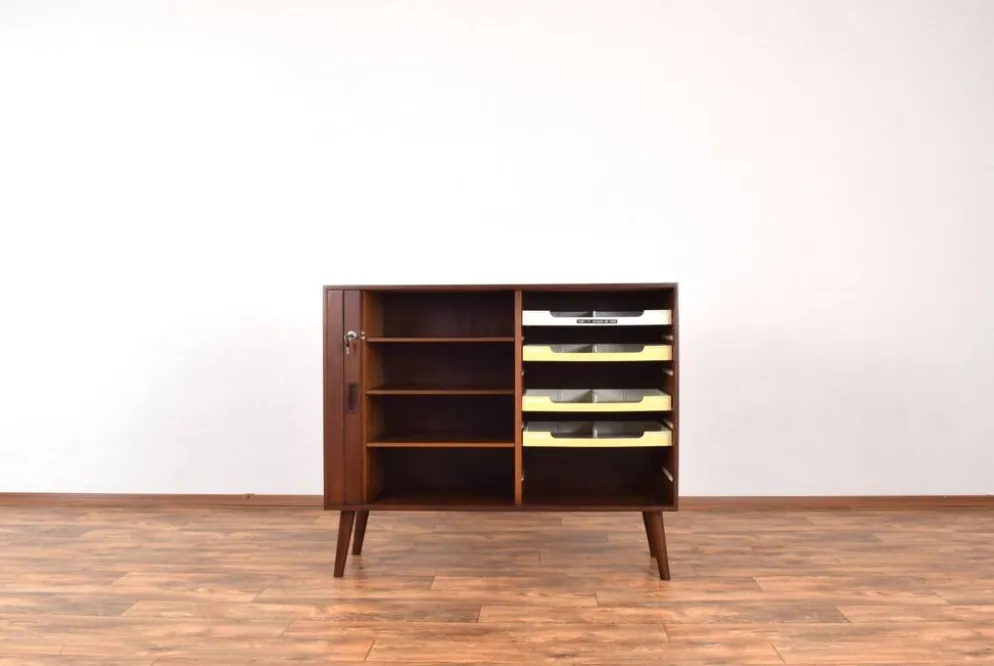Buffet à portes tambour en teck danois des années 1960.