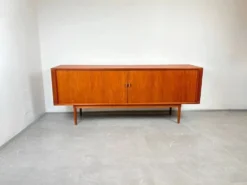 Buffet à portes tambour par Jens Quistgaard pour Peter Løvig