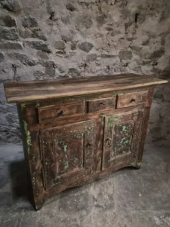 Buffet rustique français en noyer, XVIIIe siècle, 3 tiroirs et 2 portes