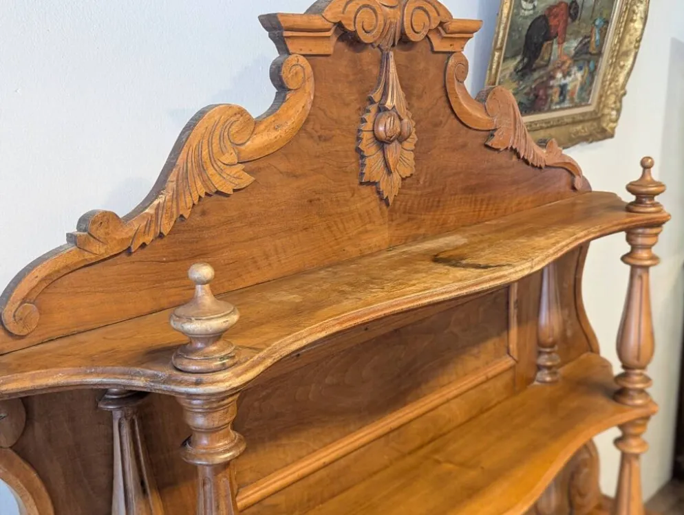 Buffet Saint Hubert fin XIXieme en noyer