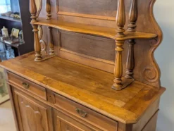 Buffet Saint Hubert fin XIXieme en noyer