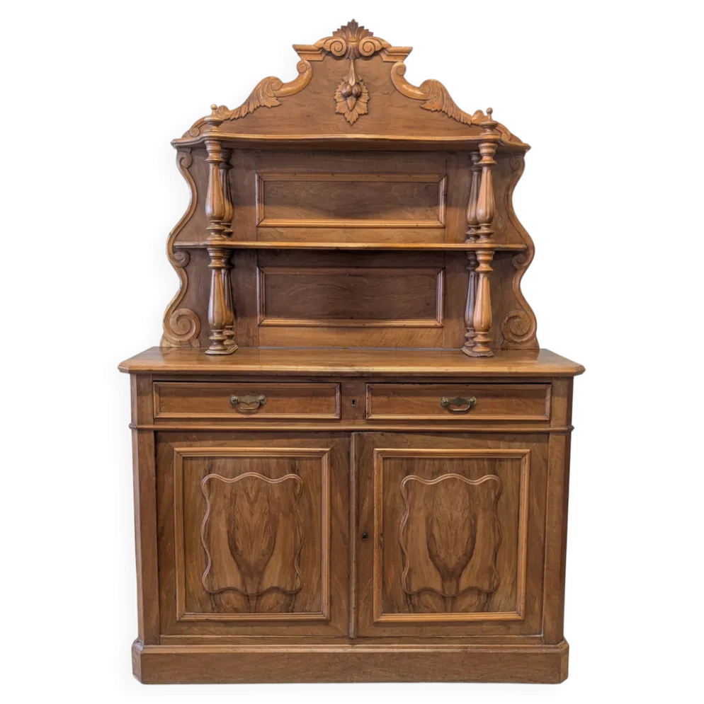 Buffet Saint Hubert fin XIXieme en noyer