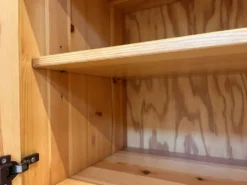 Buffet scandinave en pin massif