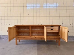 Buffet scandinave en pin massif