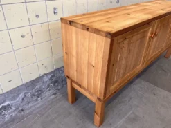 Buffet scandinave en pin massif