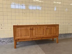 Buffet scandinave en pin massif