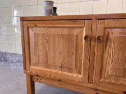 Buffet scandinave en pin massif