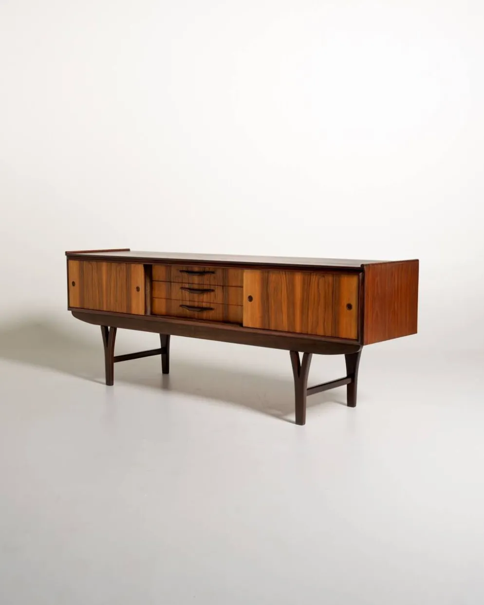 Buffet scandinave en teck, années 1960