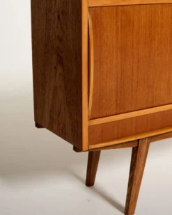 Buffet scandinave en teck avec verre fumé, années 1950-60.