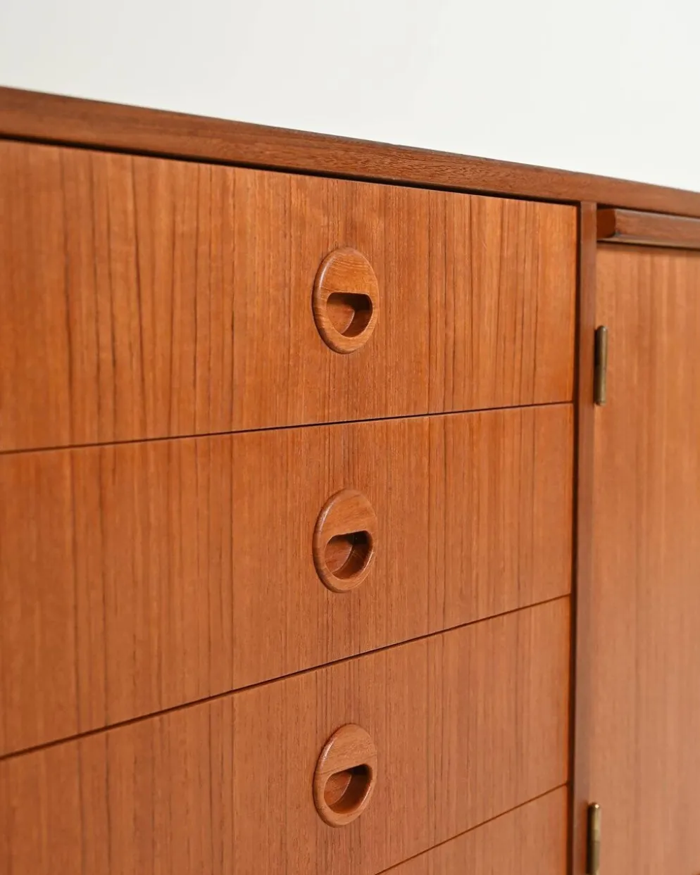 Buffet scandinave en teck avec étagère escamotable, années 1960