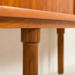 Buffet scandinave en teck dans le style de Nils Jonsson, années 1960.