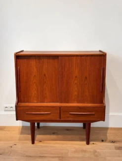 Buffet scandinave vintage en teck 