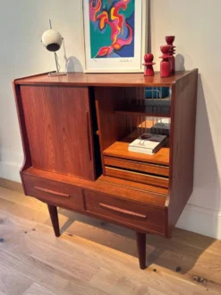 Buffet scandinave vintage en teck 