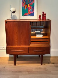 Buffet scandinave vintage en teck 