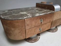 Buffet sculptural italien en suède et marbre Breccia, années 1970
