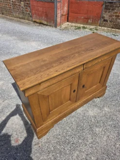 Buffet style Louis Philippe en chêne massif