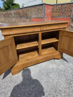 Buffet style Louis Philippe en chêne massif