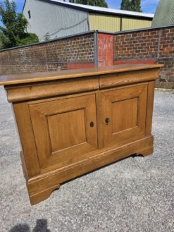 Buffet style Louis Philippe en chêne massif