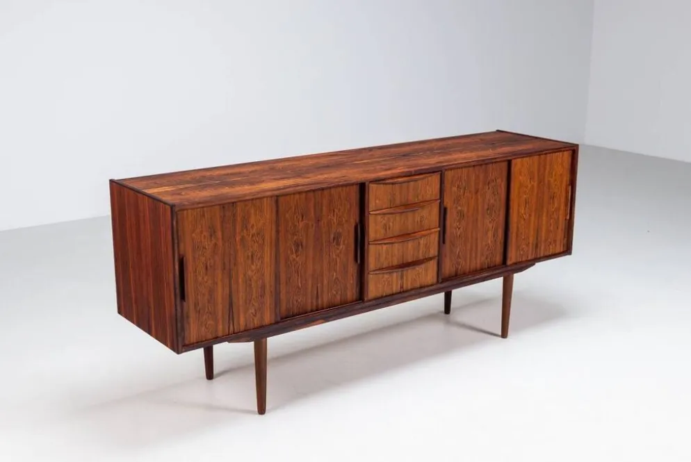 Buffet symétrique scandinave en palissandre, Danemark, 1960.