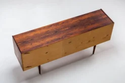 Buffet symétrique scandinave en palissandre, Danemark, 1960.