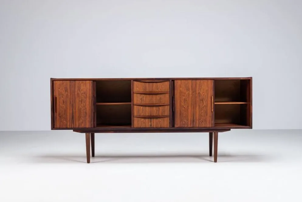 Buffet symétrique scandinave en palissandre, Danemark, 1960.