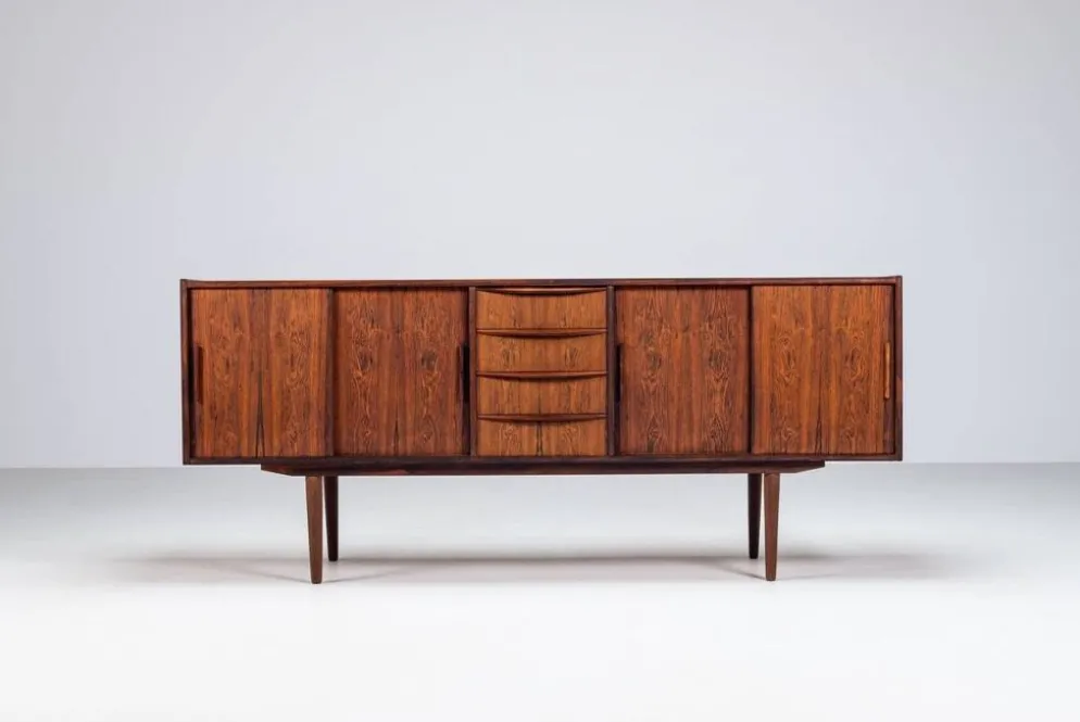 Buffet symétrique scandinave en palissandre, Danemark, 1960.