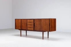 Buffet symétrique scandinave en palissandre, Danemark, 1960.