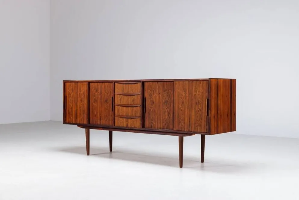 Buffet symétrique scandinave en palissandre, Danemark, 1960.