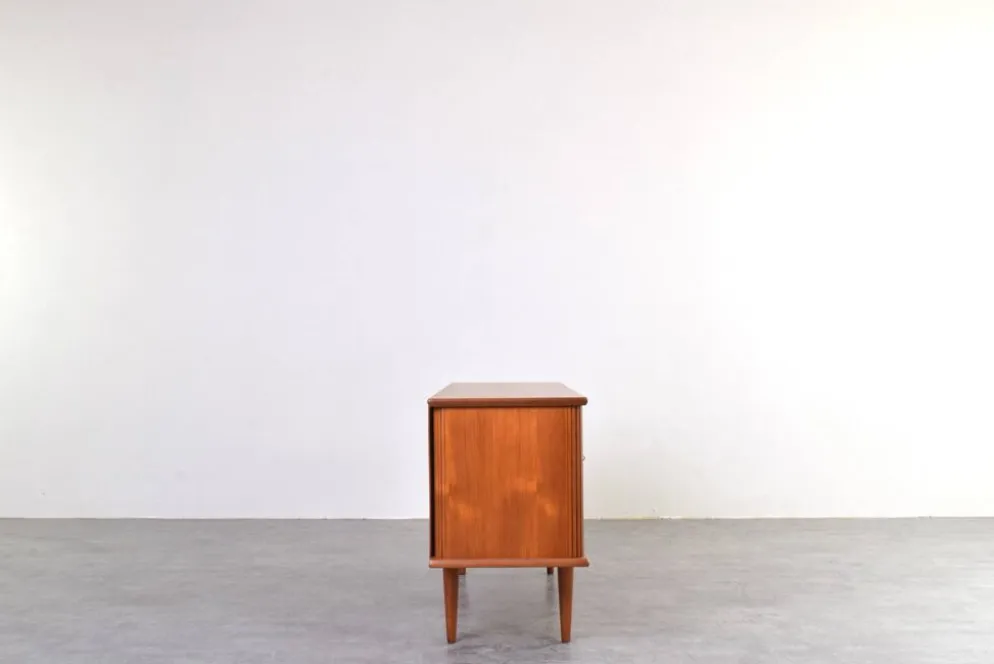 Buffet tambour en teck danois des années 1960.