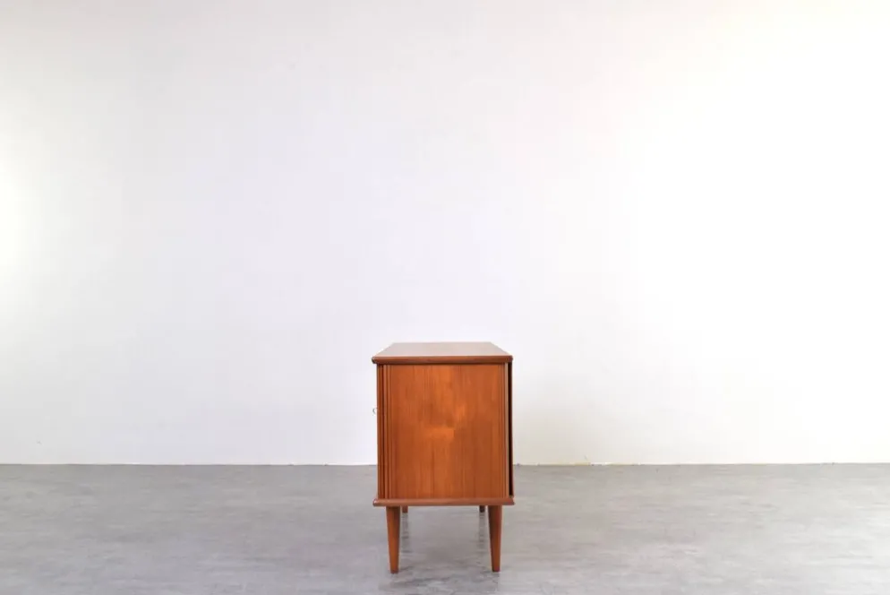 Buffet tambour en teck danois des années 1960.