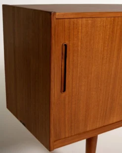 Buffet “Trento” par Nils Jonsson pour Troeds, Suède, années 1960.