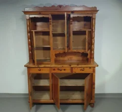 Buffet tyrolien des années 1950