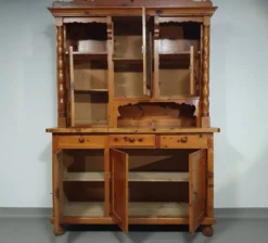 Buffet tyrolien des années 1950