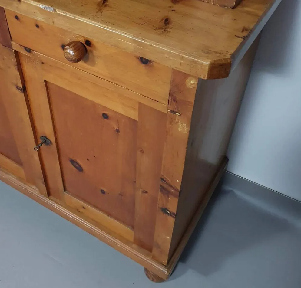 Buffet tyrolien des années 1950
