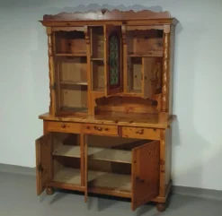 Buffet tyrolien des années 1950