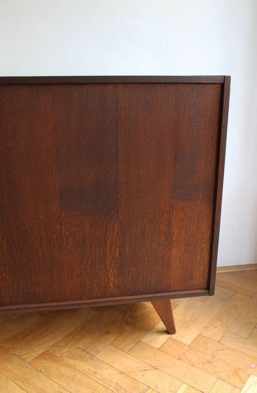 Buffet U-450 par Jiří Jiroutek – Interiér Praha, années 1960