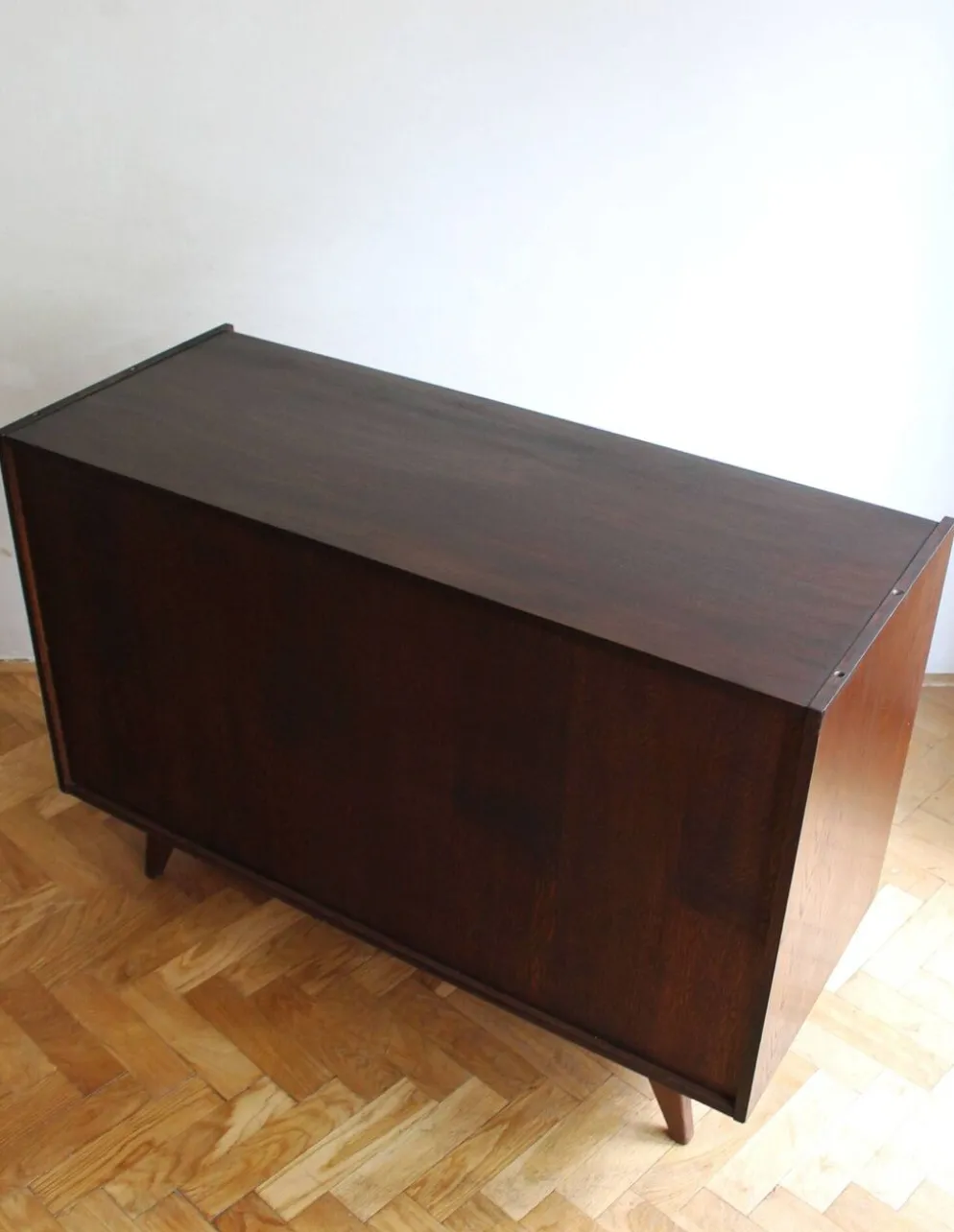 Buffet U-450 par Jiří Jiroutek – Interiér Praha, années 1960