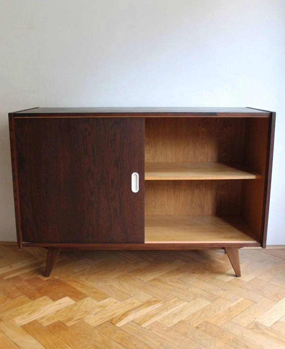Buffet U-450 par Jiří Jiroutek – Interiér Praha, années 1960