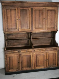 Buffet vaisselier ancien