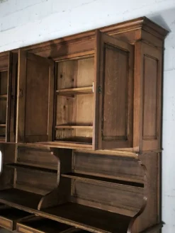 Buffet vaisselier ancien