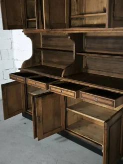 Buffet vaisselier ancien